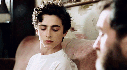 事件回顾:2021年一月中旬,有多位网友晒出armie hammer的聊天截图