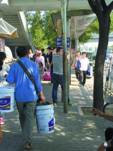 北京现877路假公交 75元一位上车改变目的地