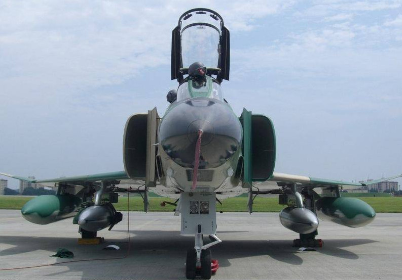 日本航空自卫队的rf-4e侦察机.