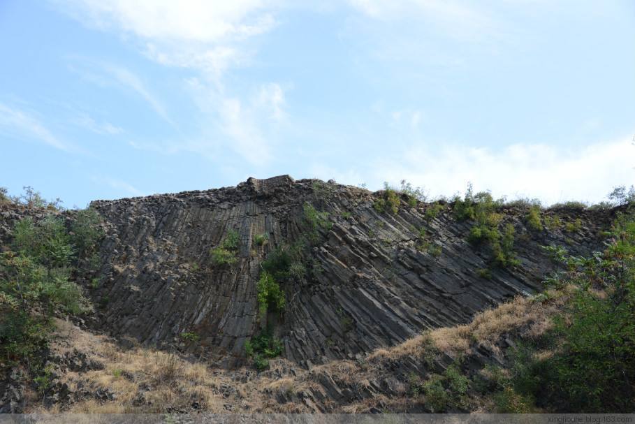 火山口珍贵宝石(火山口捡宝石技巧)