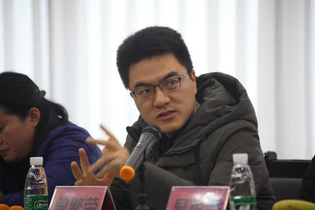 大学科技学院音乐与体育学院院长 易银秀悦音场传媒集团董事长 甄杰