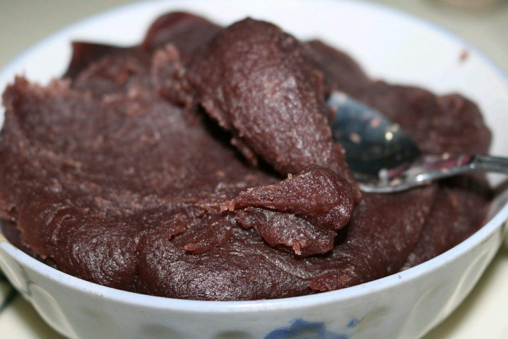 想吃豆沙馅不用买,自己在家就能做,简单三步就能做好,非常简单