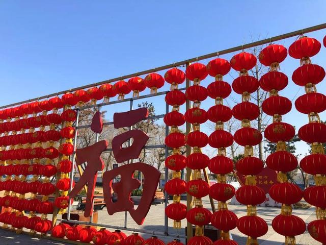 张灯结彩迎新春美丽龙门欢迎您