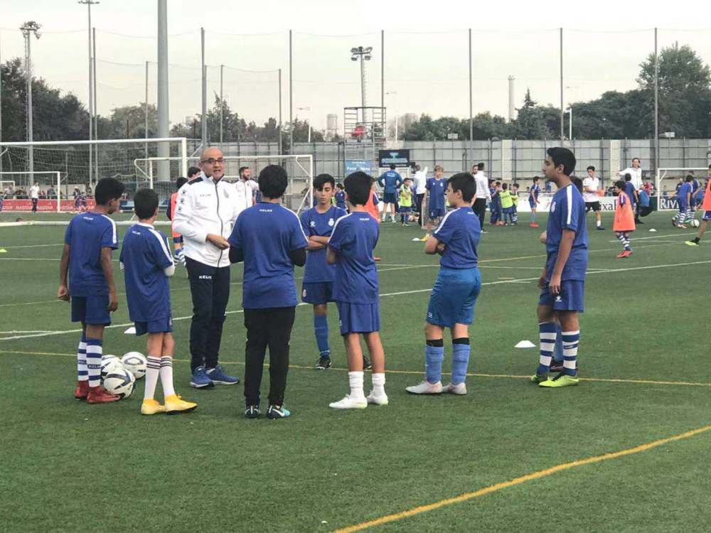 武磊留洋有道坎:西班牙人把青训当生命 12个梯