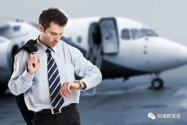 88. be busy with sth.于某事