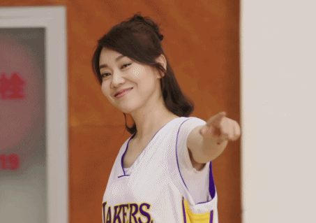 闫妮|闫妮三大满贯视后：离婚16年，49岁的她活出了中年女人最美的样子