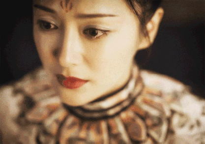 什么样的女人才能配得上白月光三个字