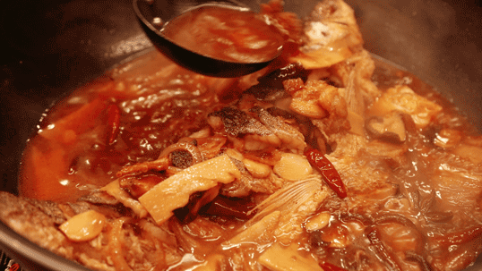 武汉大学人民医院|10个科室30位专家齐上阵，死里逃生大抢救，急诊科主任提醒千万小心！