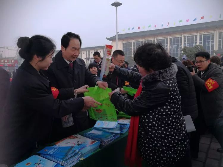 我院参加新城区扫黑除恶五大主题宣传活动千