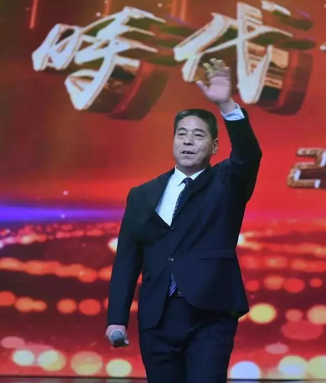 徒手搏斗持刀歹徒!这名河北人当选年度《感动中国》十大人物