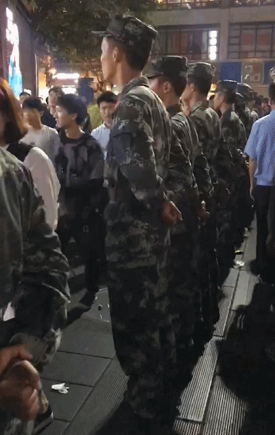 end-- 来源:微信朋友圈,综合:海南日报