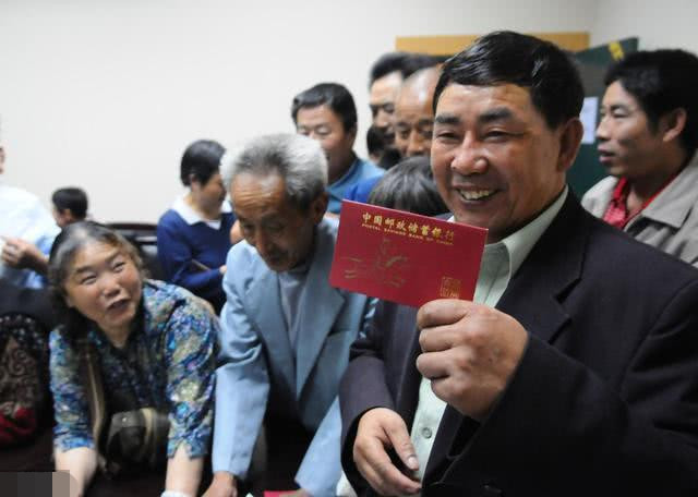 在外省打工,如果自己交社保15年,退休后能领取