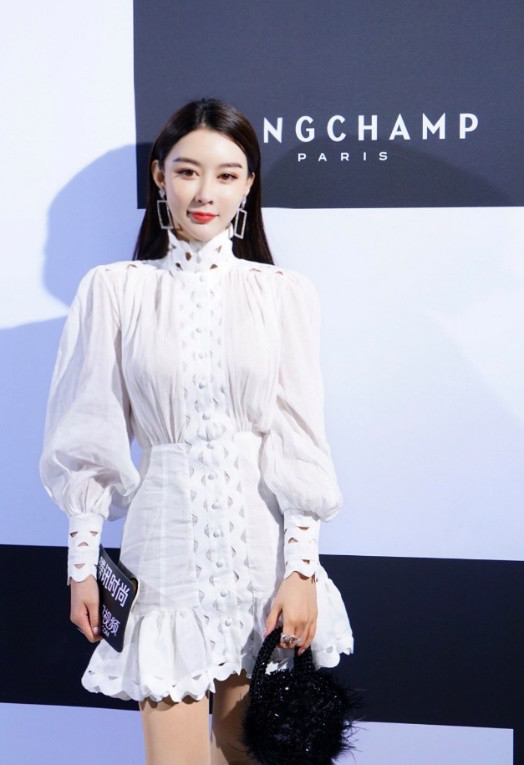 时尚kol彤彤loly2019秋冬纽约时装周实力抢镜