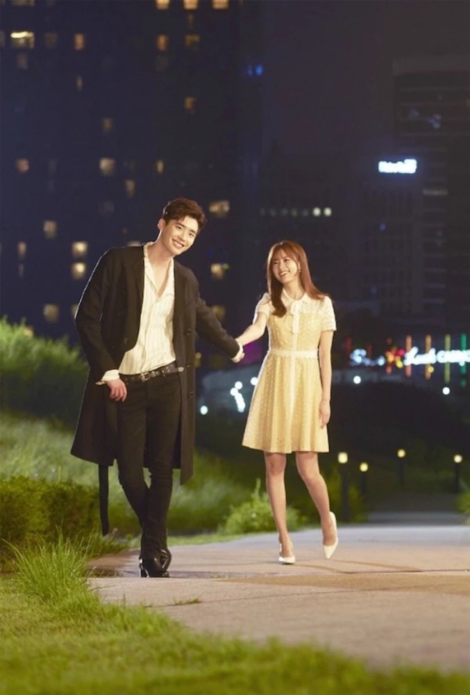 李钟硕将要服兵役两年,看不见他的日子里就来二刷韩剧吧