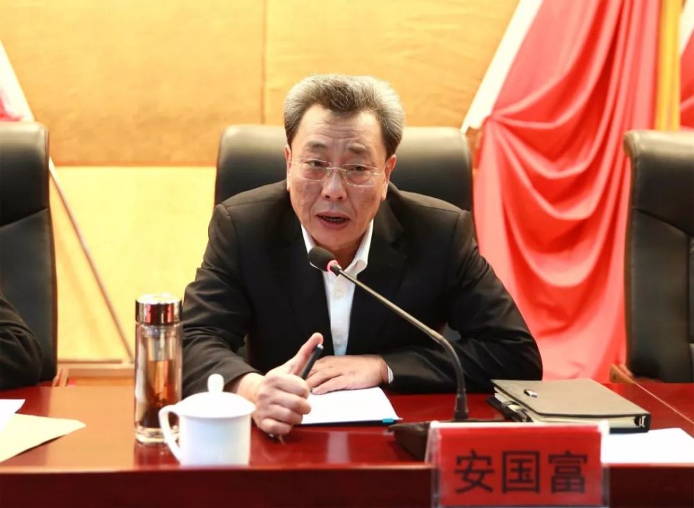 市妇联召开十六届五次执委会议