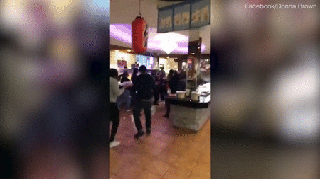 美国人在中餐厅为争夺蟹腿大打出手，有人流血都不忘再多拿些（组图） - 2