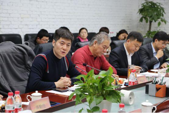 榆树庄村原党委书记,榆树庄投资原董事长李毓福强调,要熟读,尊重这些