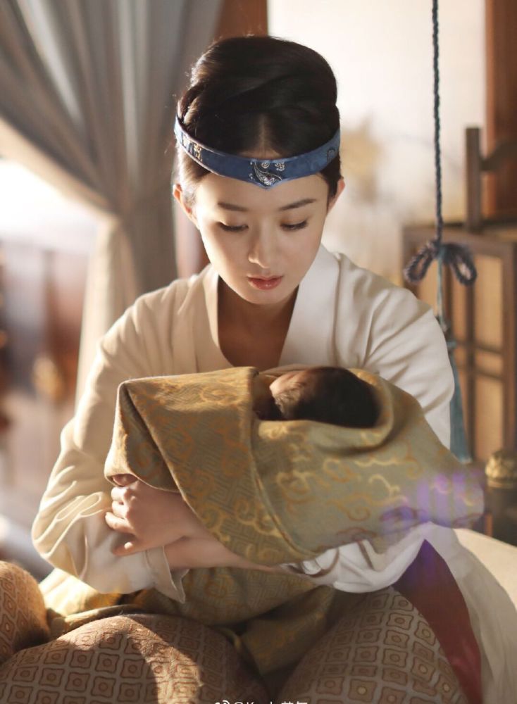 三八女神节,二月二龙抬头,赵丽颖顺利产子,可喜可贺,祝福满满