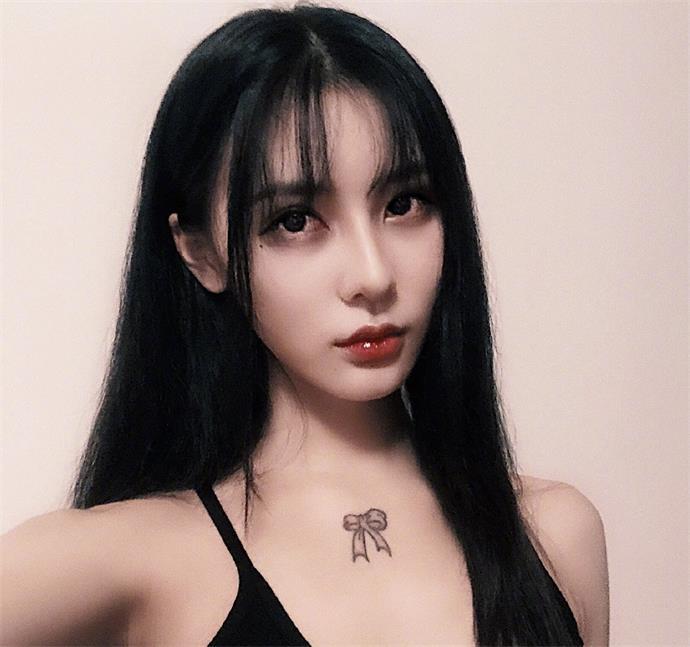 变形女孩杨馥宇,变好当网红,如今自信参加艺考