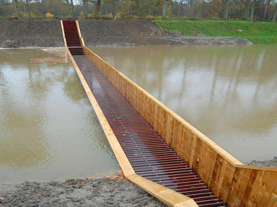 世界唯一的"隐形桥",因工人建桥时把图纸拿反了,却从未被水淹