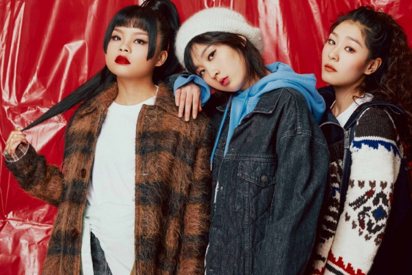 刚出道的她们就受到了很多的质疑,但是好在她们特别的努力,没有被流言