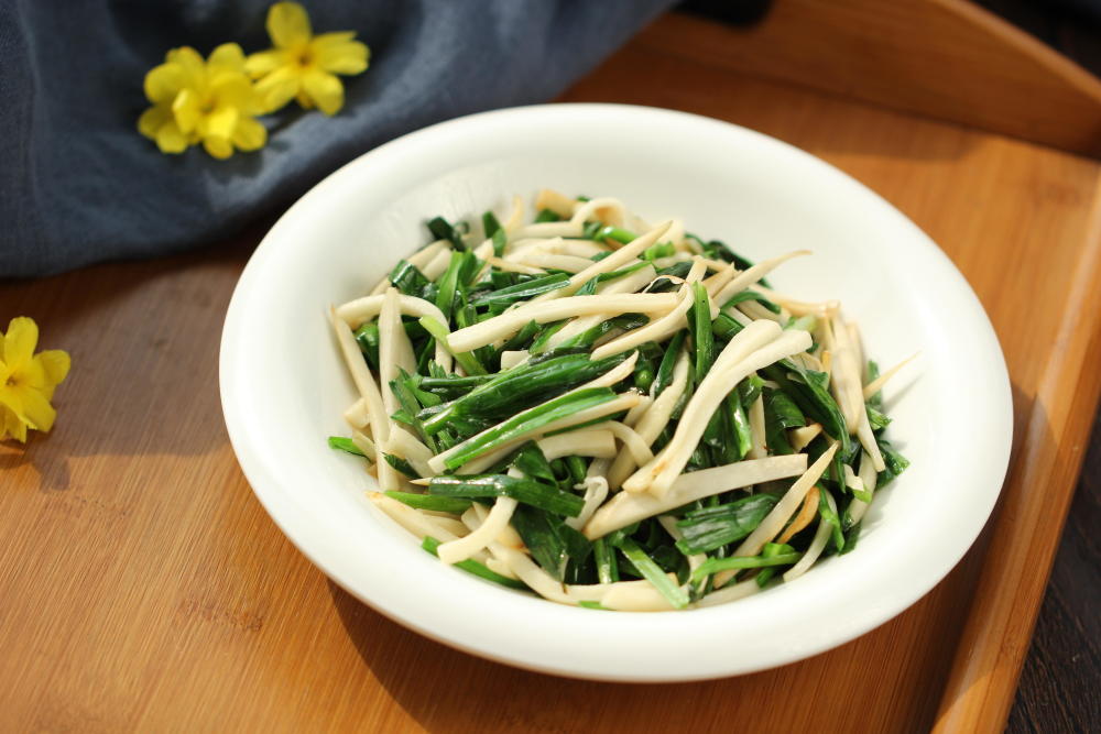 韭菜和它天生是一对,宁可不吃肉也要吃它,女人常吃清肠降脂养颜