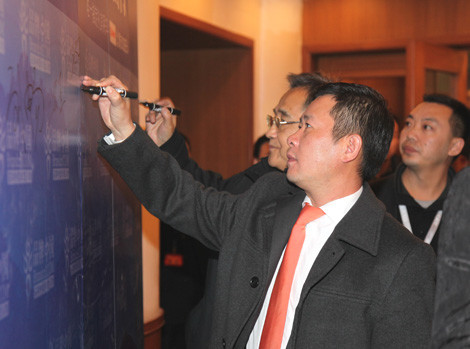 逆袭的国民运动品牌:曾一度超越安踏,两个月卖出一百万双跑鞋