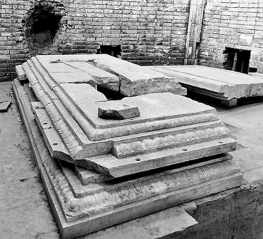 可是没想到在55岁的时候,被自己的儿子安庆绪给杀死了.