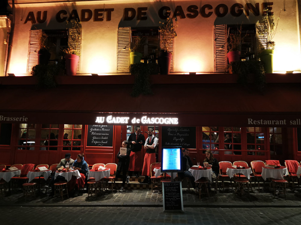 华为P30 Pro评测:屏幕不泛绿、相机强大 但价