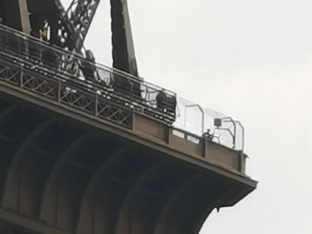 华为P30 Pro评测:屏幕不泛绿、相机强大 但价