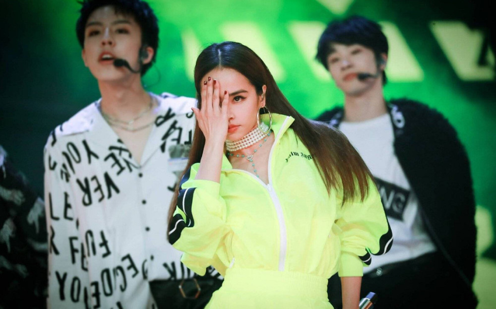 "自黑"的蔡依林白不过男团?用新"色号"诠释黑珍珠的耀眼