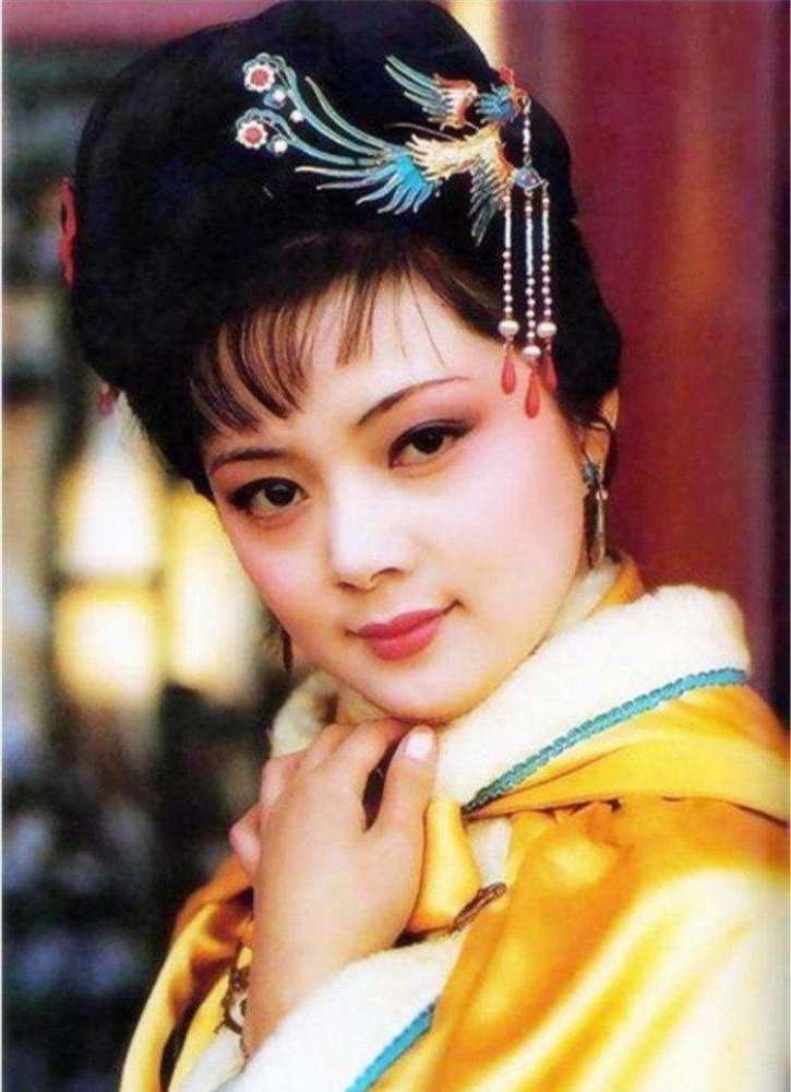 《红楼梦》里薛家给薛宝琴和薛宝钗要想高嫁有