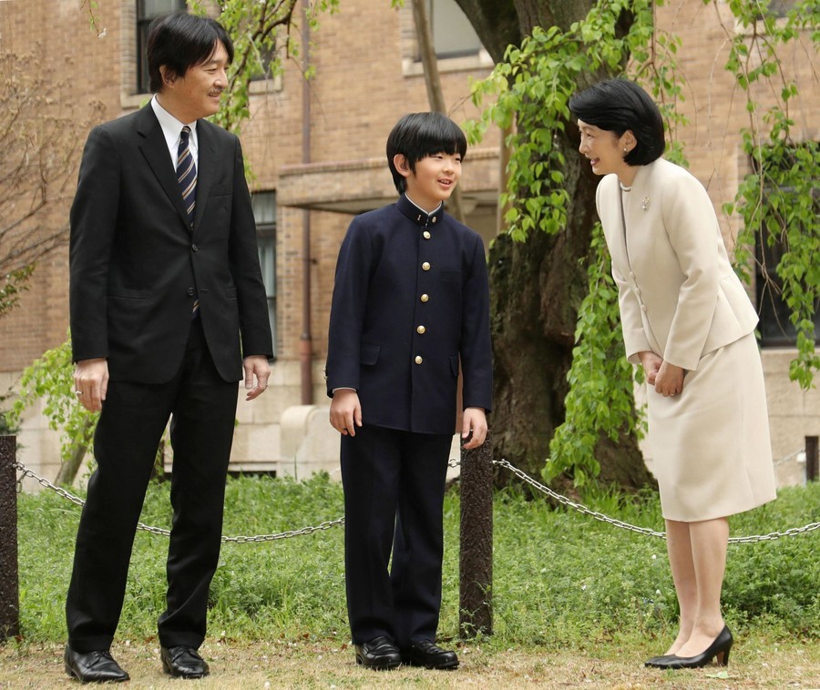 日本皇族后代首次就读平民中学 即将成为第二皇位继承人