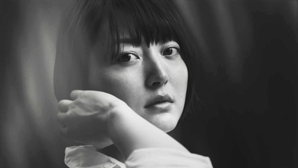 香菜素颜出镜 消灭都市 新手游tvcm