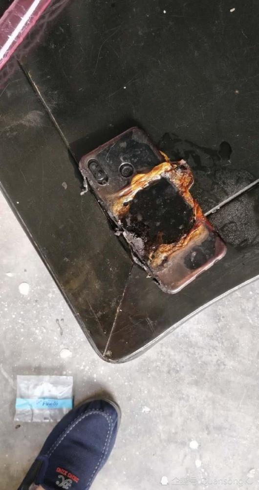 华为手机爆炸原因公布 当事人:私自更换第三方