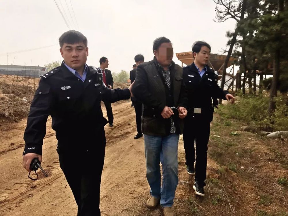 利剑出鞘泌阳县法院抓捕老赖9名