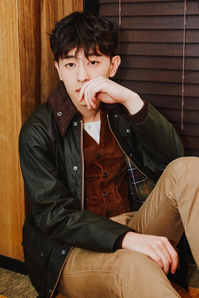 几年前的剧邓伦的演技和颜值都在线,只是他没有偶像包袱嘛?