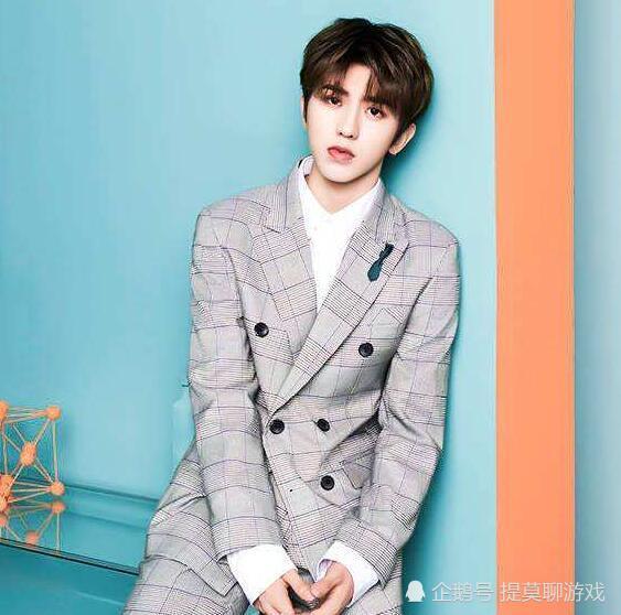 CF:如果让卢本伟跟蔡徐坤单挑运输船,你认为