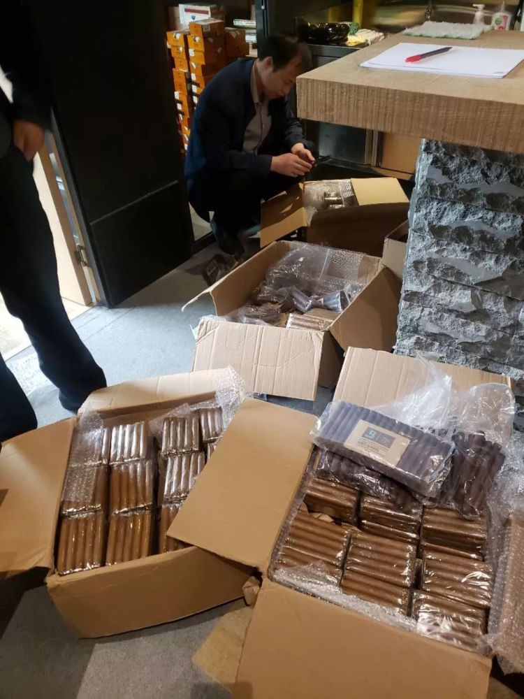 走私手机(手机批发一手货源去哪里拿)