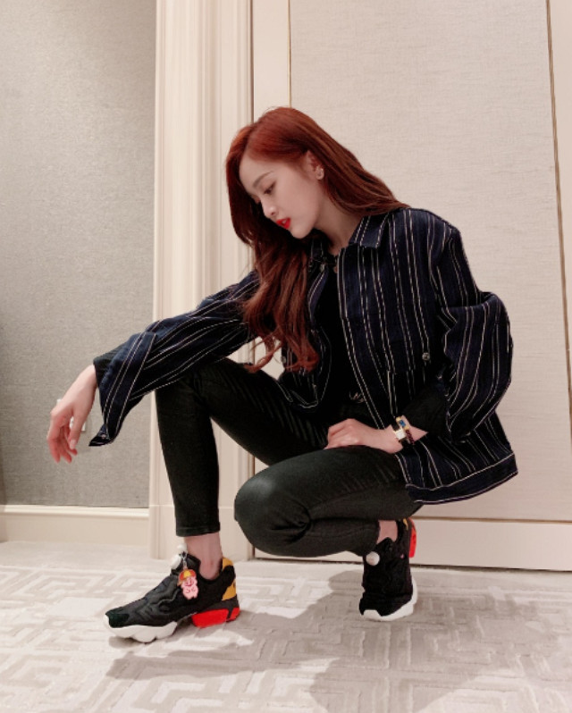 有一种"整容"叫吴宣仪,看到初中照后,网友:放过我们吧!