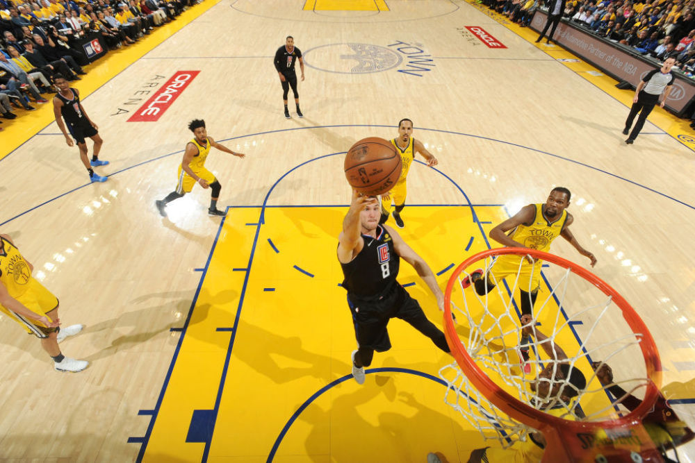 勇士遭快船大逆转 库里无奈考辛斯伤退