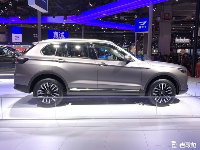 全新国产中型suv 汉腾x8亮相上海国际车展