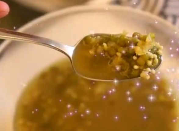 用石楠花做菜是什么味道?真有武汉人敢作死吃