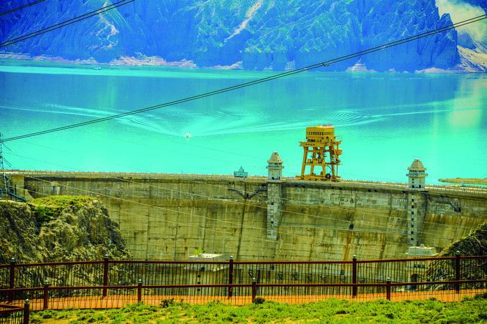 龙羊峡,留得住时光的小镇