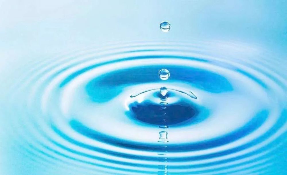 沪45家超市饮用水大比价!最大价差11.7元