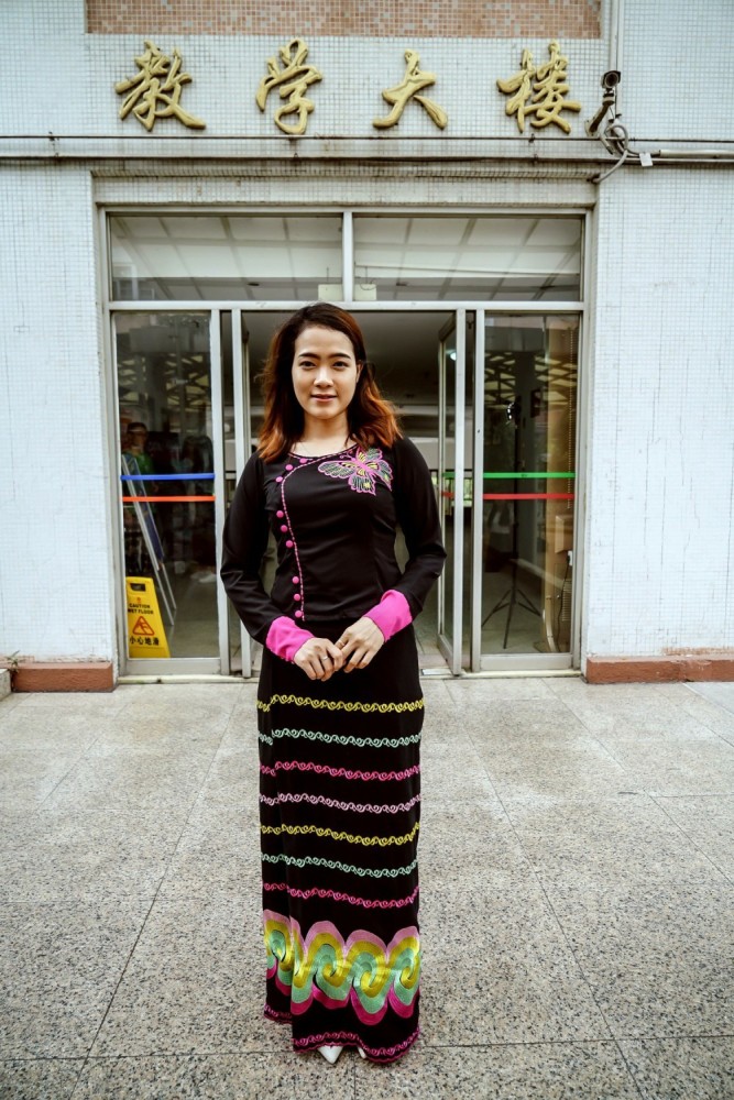 她被称为"缅甸最美汉语教师",现在是暨大留学生,还曾登上央视