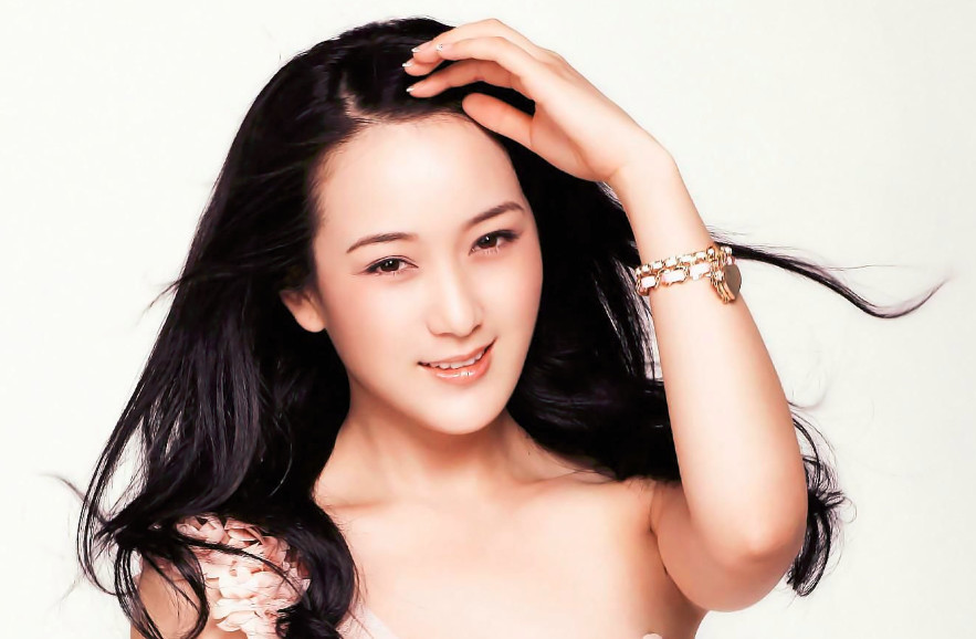 龙梅子《都说》MV开拍,1个视频2张剧照,将要