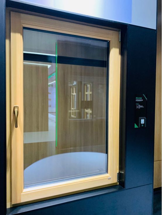 自动——milux135系统铝包木智能窗