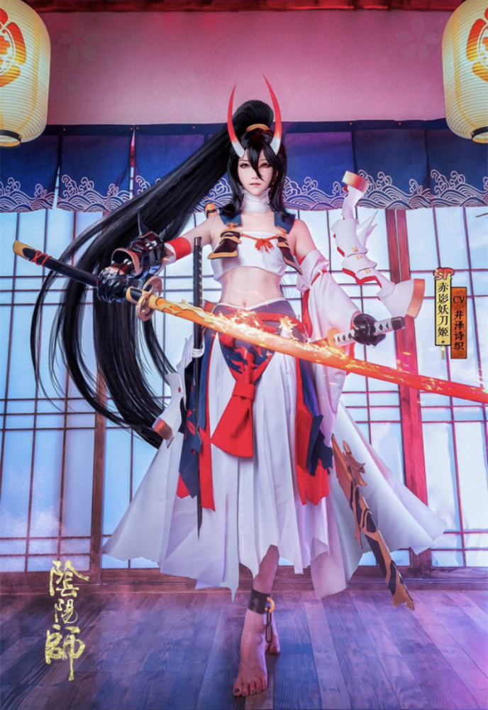 阴阳师:赤影妖刀姬cos,影棚超还原高质量大片!