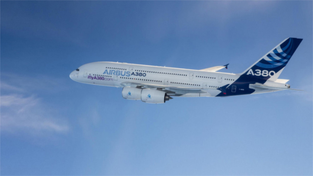 机身有8层楼高,你觉得它一次能坐下多少